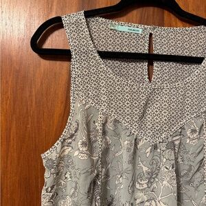 Maurice’s Women’s Gray and Pale Blue Floral Tank Top - Size Large
